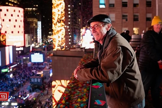 'Vua pháo giấy' và bí mật đêm giao thừa Quảng trường Thời đại