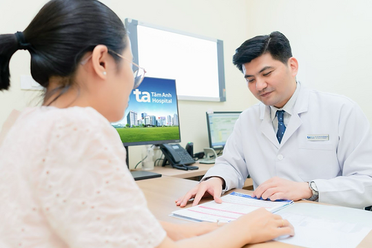 Người bệnh ung thư đang điều trị có nên phun xăm thẩm mỹ?