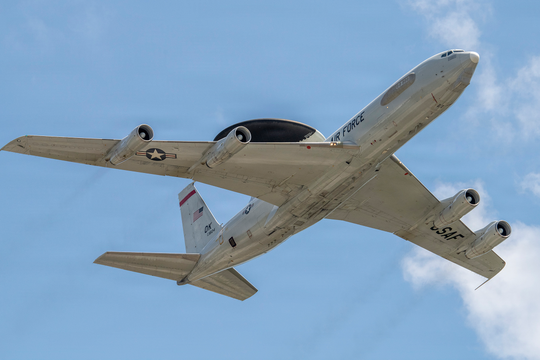 Mỹ điều động 25% lực lượng 'máy bay mắt thần' đến Trung Đông