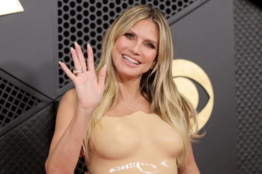 Heidi Klum nói về bộ đồ táo bạo