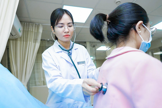 Uống hay truyền thuốc hóa trị tốt hơn?