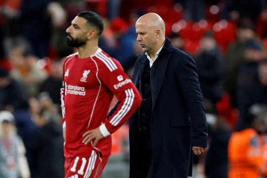 Rooney: 'Arne Slot thiếu khí chất để dẫn dắt Liverpool'