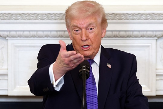 Tổng thống Trump cân nhắc 'tấn công hạn chế' vào Iran