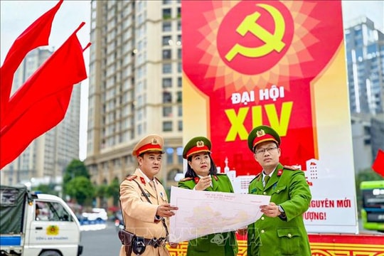 Cảnh sát giao thông Thủ đô: 80 năm vì nhân dân phục vụ