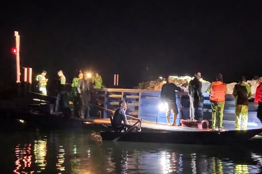 Tai nạn giao thông đường thủy tại Lào Cai, 6 người mất tích