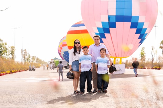 Hội xuân Cần Giờ hút hàng chục nghìn gia đình dịp Tết