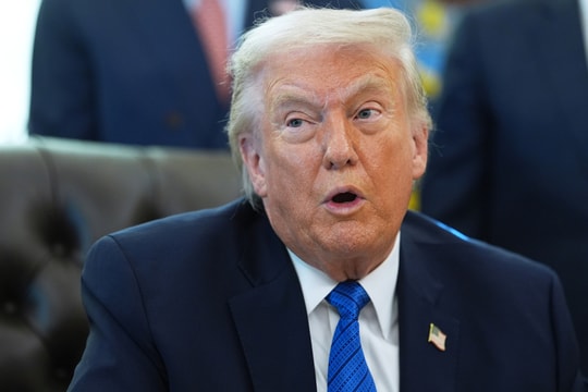 Ông Trump nâng thuế bổ sung từ 10% lên 15%