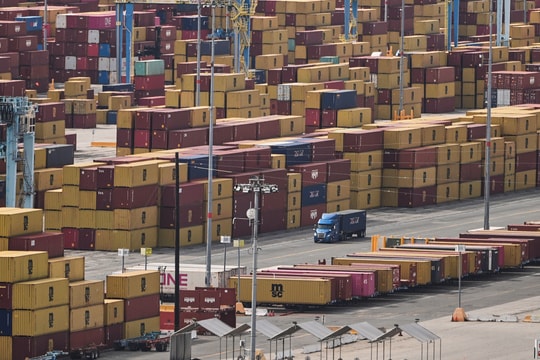 Thuế nhập khẩu bổ sung 10% của ông Trump áp dụng ra sao?