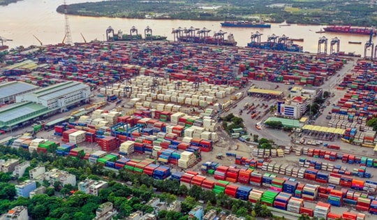 Khai Xuân đầu năm, tấp nập chốt đơn hàng