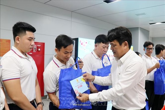 'Ăn Tết gọn, vào việc ngay' để hoàn thành kế hoạch năm Bính Ngọ