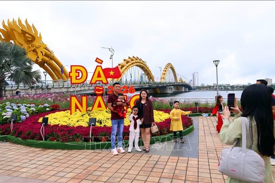 Đà Nẵng và Thanh Hóa thu hút du khách dịp Tết Nguyên đán