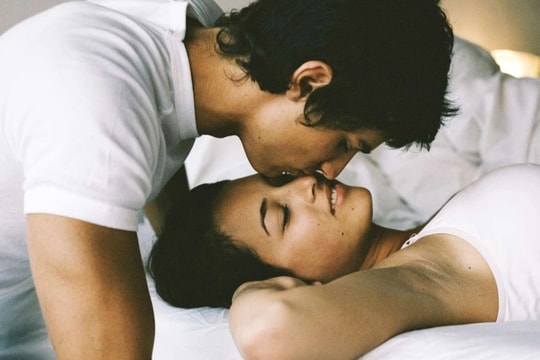 Cuộc gọi của người yêu cũ sau 30 năm làm đảo lộn cuộc sống của vị giám đốc