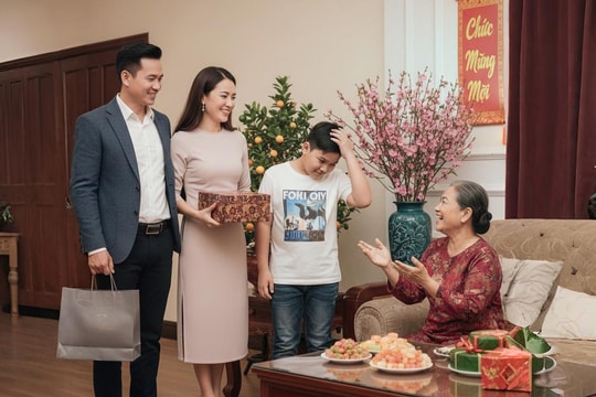 10 năm tôi không bắt con đi chúc Tết họ hàng