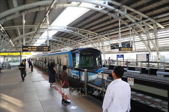 Hơn 570.000 lượt khách đi metro Bến Thành - Suối Tiên dịp Tết