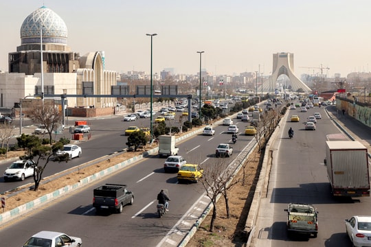 Ấn Độ khuyến cáo công dân rời Iran