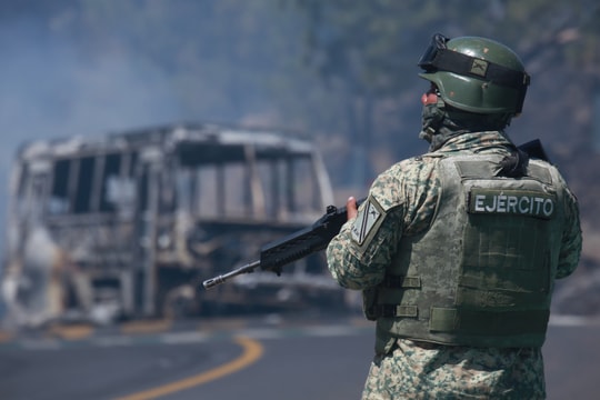 25 binh sĩ Mexico thiệt mạng khi băng đảng trả thù cho ông trùm