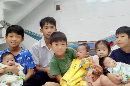 Cuộc sống của người mẹ sinh 8 con ở tuổi 32