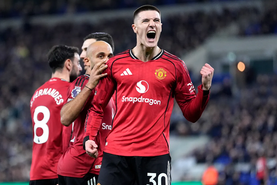 Neville: 'Man Utd có thể về ba Ngoại hạng Anh'