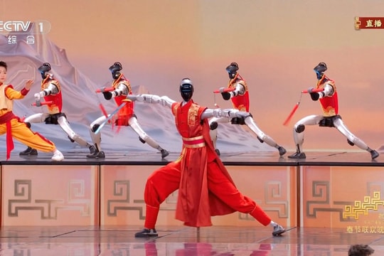 Robot Trung Quốc khiến cô giúp việc nhà tôi lo lắng