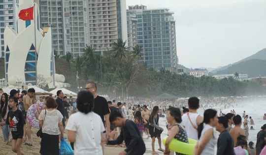 Du lịch Tết bùng nổ