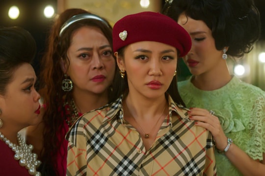 Phim 'Thỏ ơi' của Trấn Thành vượt mốc 300 tỷ đồng