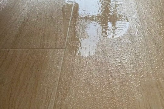 Mẹo xử lý sàn nhà bị nồm ẩm hiệu quả