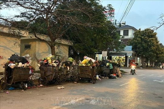 Đối thoại tìm giải pháp xử lý tình trạng ùn ứ tại bãi rác lớn nhất Thanh Hóa