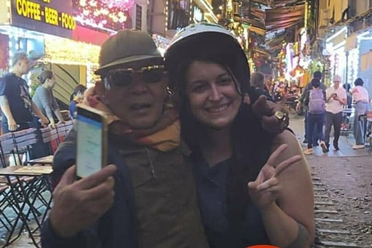 Khách Mỹ tố bị 'chém' một triệu đồng đi xe ôm ở Hà Nội