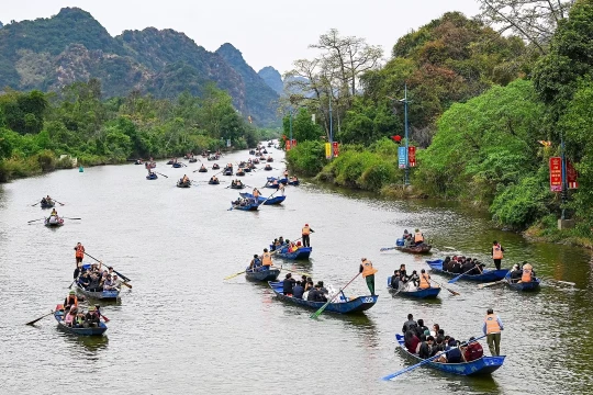 Lễ hội đầu năm nào dài nhất Việt Nam?
