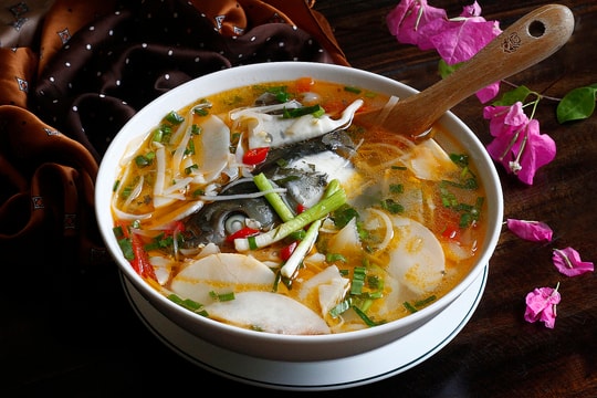 Các món canh cá chua được yêu thích sau Tết