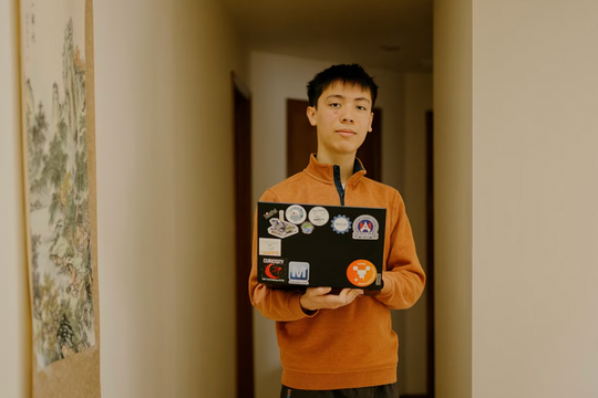 Những doanh nhân tuổi teen kiếm bộn tiền nhờ AI