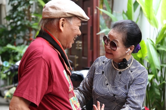 Danh ca Khánh Ly, nhạc sĩ Trần Tiến hội ngộ