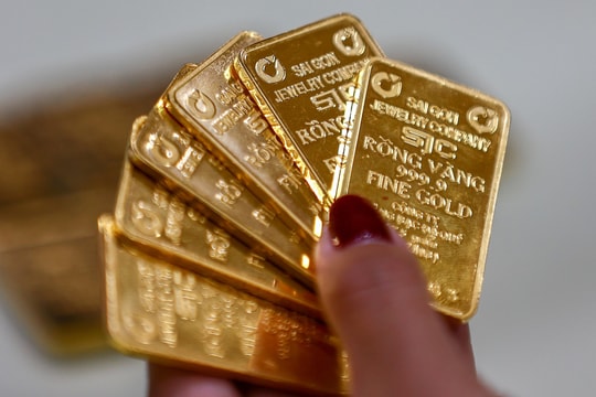 Cần lưu ý điều gì khi cho người khác mượn vàng để tránh rắc rối?