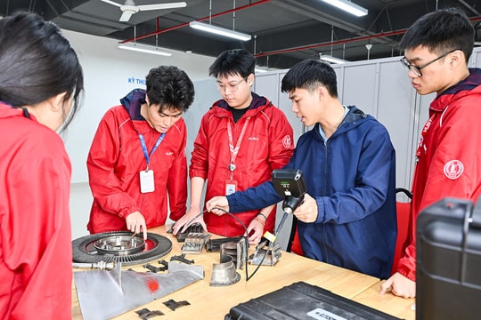 Đại học Bách khoa Hà Nội siết quy đổi IELTS, giảm tổ hợp xét tuyển