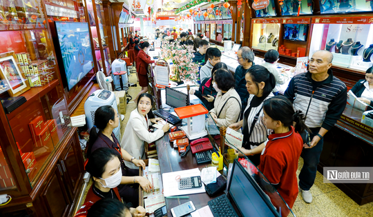 Bên kia "cơn sốt" mua vàng ngày vía Thần Tài