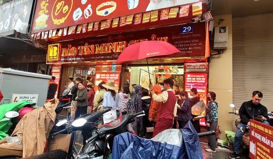 Vàng, bạc "cháy" hàng