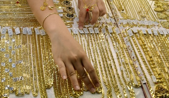 Trước ngày vía Thần Tài, giá vàng trong nước cao hơn thế giới tới 21 triệu đồng/lượng