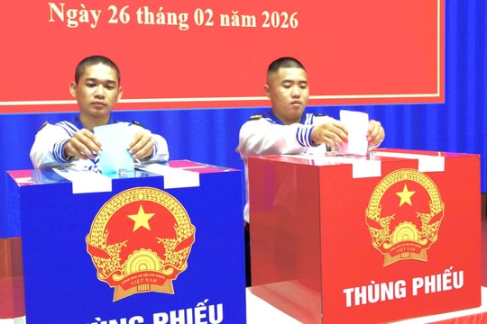 TP Hồ Chí Minh: 400 cử tri Vùng 2 Hải quân thực hiện quyền công dân nơi đầu sóng