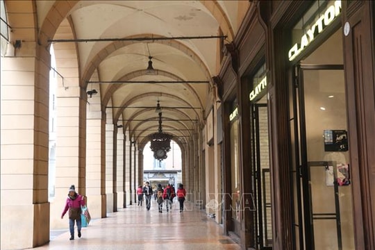 Hành lang mái vòm - Biểu tượng linh hồn của thành phố Bologna (Italy)