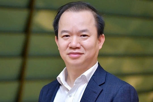 PGS.TS Bùi Hoài Sơn: 'VnExpress xây tủ sách là mô hình cần khuyến khích'