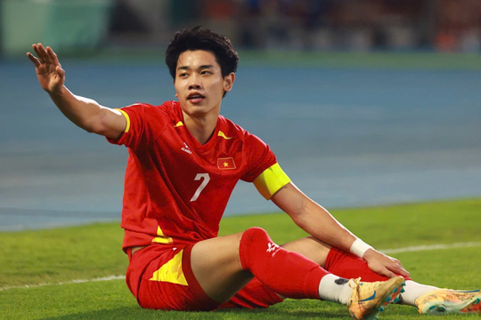 LĐBĐ châu Á phạt Đình Bắc và VFF