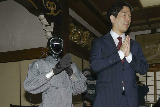 Nhật Bản ra mắt 'nhà sư robot'