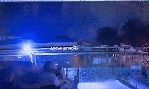 Khoảnh khắc tên lửa Flamingo tập kích nhà máy sản xuất Kinzhal, Iskander