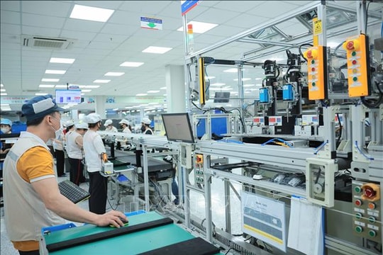 Việt Nam tiếp tục là điểm sáng thu hút FDI