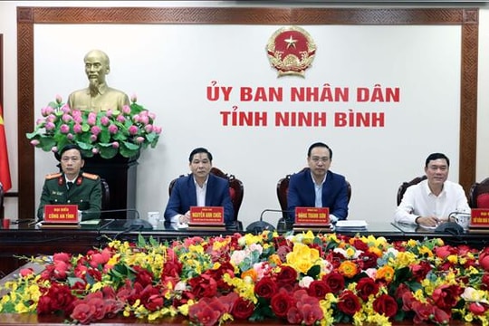 Giữ gìn nét đẹp văn hóa Lễ hội phát lương Đền Trần Thương