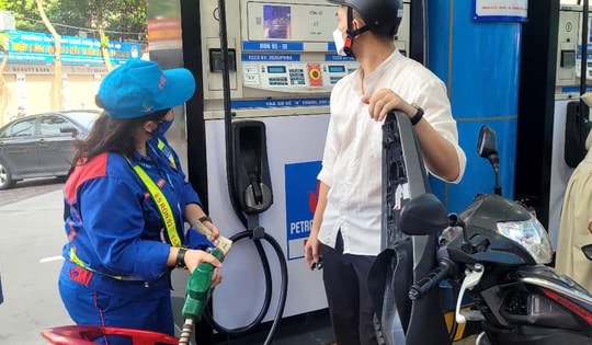 Diễn biến khó lường, giá dầu thế giới biến động tăng, Bộ Công Thương ra chỉ đạo khẩn