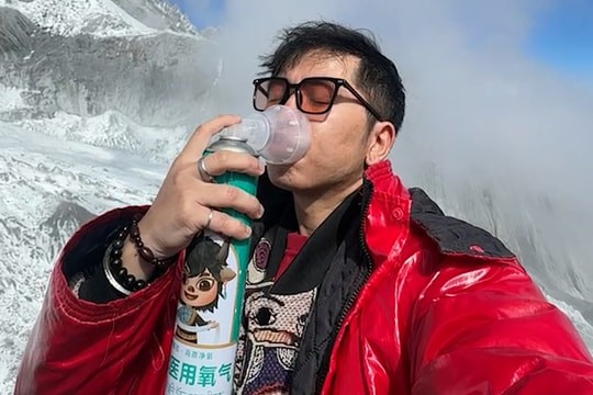 Nơi du khách phải thở oxy trên đường ngắm cảnh