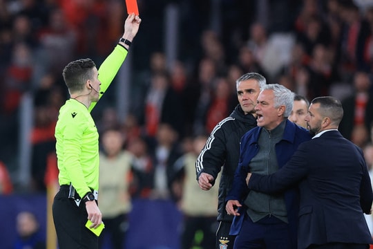 Mourinho đã hết thời đỉnh cao?