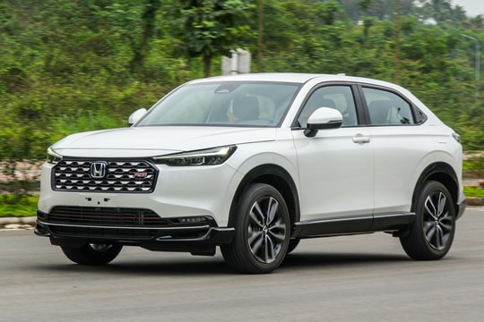 Honda HR-V hybrid giảm giá 34 triệu đồng