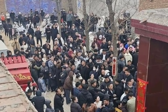 Tranh chấp ly hôn vì cưới vợ 10 tháng không được 'thân mật'